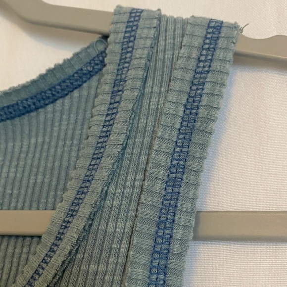 Blue Sleeveless Ribbed Top - Picture 5 of 6
